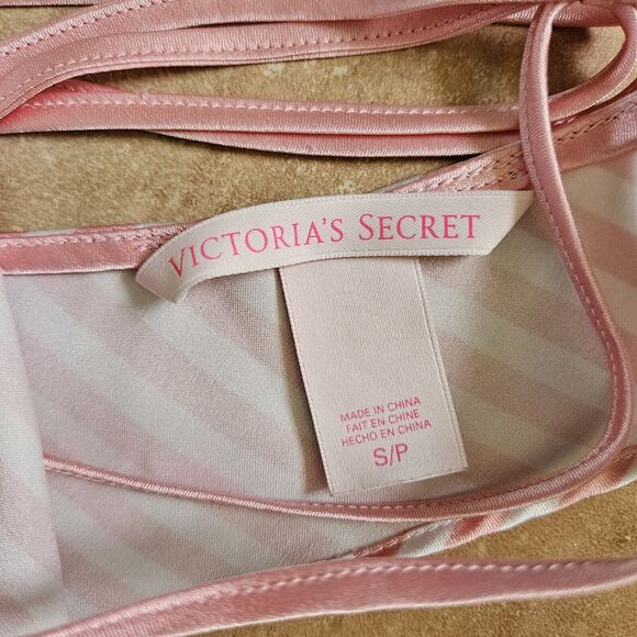 Victoria's Secret Small Hankerchief Patchwork Floral Butterfly Halter Chemise - Picture 5 of 12